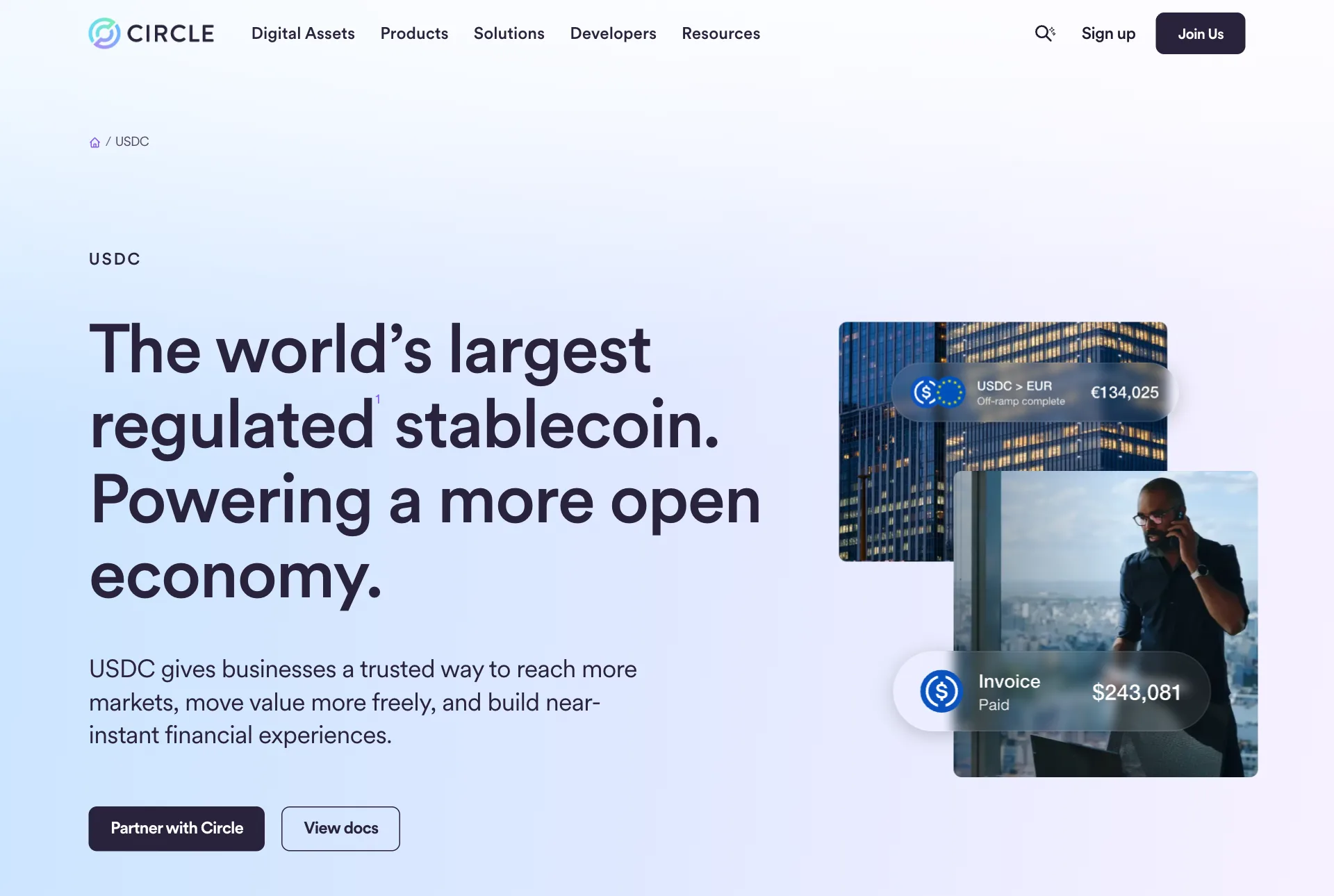 Circle 官網 USDC 介紹頁，大標題為 The world』s largest regulated stablecoin，下方有 Partner with Circle 和 View docs 按鈕